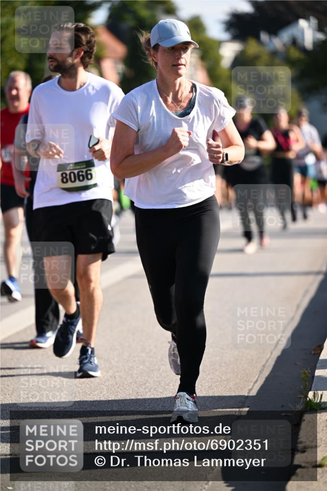 01.09.2024 - BARMER Alsterlauf Dr. Thomas Lammeyer http://msf.ph/oto/6902351 01.09.2024 09:39:20 Laufen 8066 meine-sportfotos.de