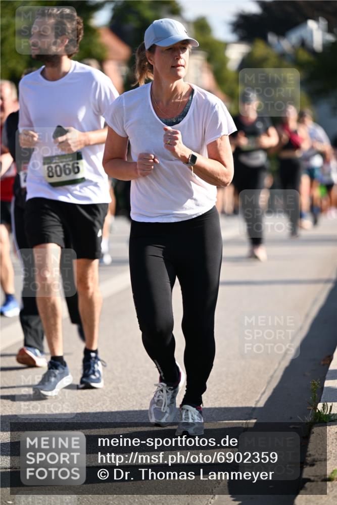 01.09.2024 - BARMER Alsterlauf Dr. Thomas Lammeyer http://msf.ph/oto/6902359 01.09.2024 09:39:20 Laufen 8066 meine-sportfotos.de