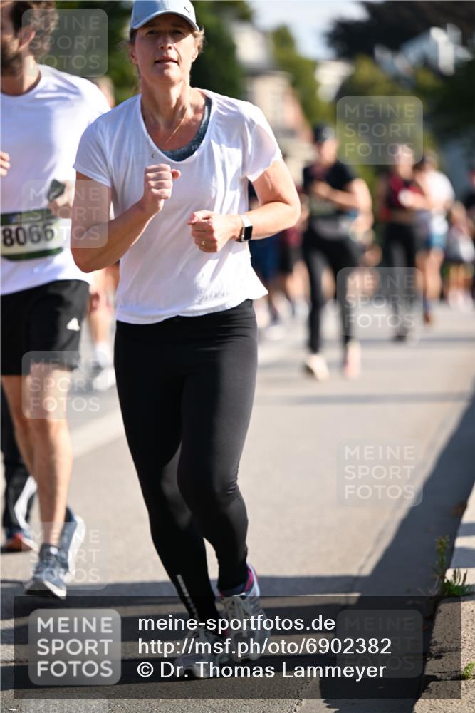 01.09.2024 - BARMER Alsterlauf Dr. Thomas Lammeyer http://msf.ph/oto/6902382 01.09.2024 09:39:21 Laufen 9908, 437 meine-sportfotos.de