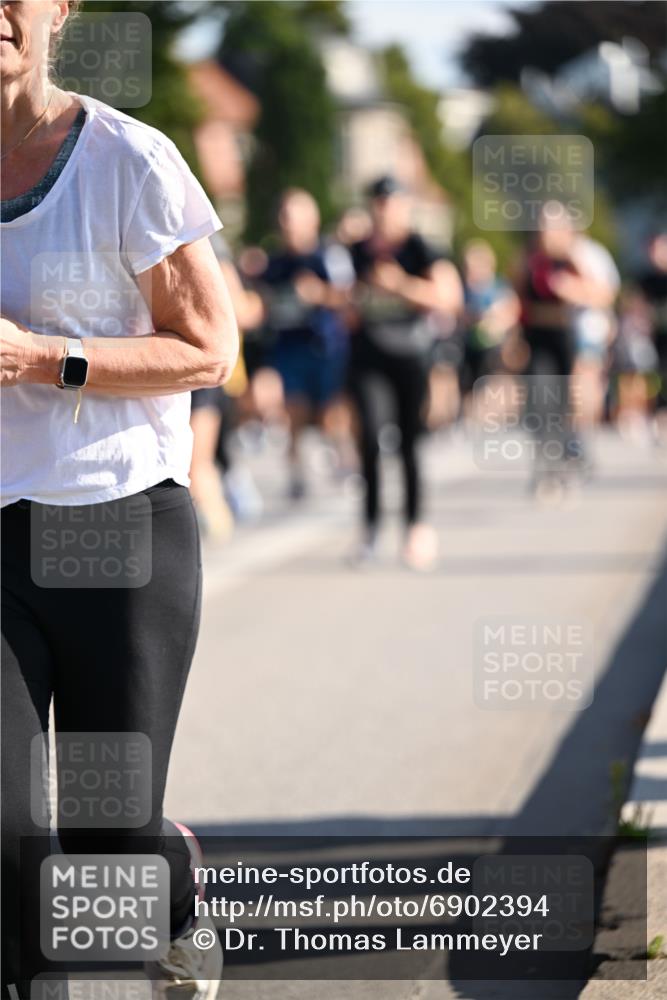 01.09.2024 - BARMER Alsterlauf Dr. Thomas Lammeyer http://msf.ph/oto/6902394 01.09.2024 09:39:21 Laufen  meine-sportfotos.de
