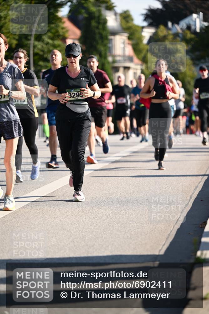 01.09.2024 - BARMER Alsterlauf Dr. Thomas Lammeyer http://msf.ph/oto/6902411 01.09.2024 09:39:23 Laufen 3299 meine-sportfotos.de