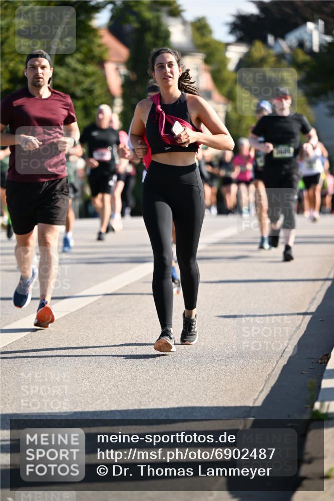 01.09.2024 - BARMER Alsterlauf Dr. Thomas Lammeyer http://msf.ph/oto/6902487 01.09.2024 09:39:25 Laufen  meine-sportfotos.de