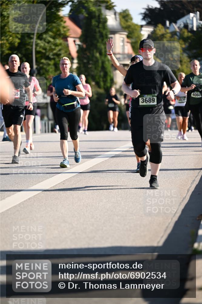 01.09.2024 - BARMER Alsterlauf Dr. Thomas Lammeyer http://msf.ph/oto/6902534 01.09.2024 09:39:27 Laufen 05, 3689, 4060 meine-sportfotos.de