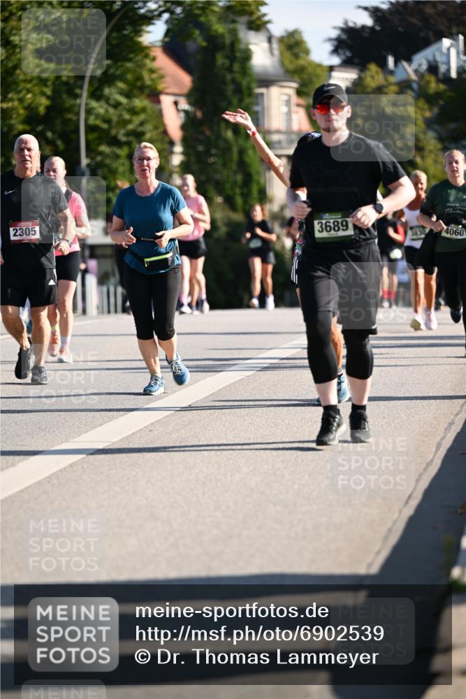 01.09.2024 - BARMER Alsterlauf Dr. Thomas Lammeyer http://msf.ph/oto/6902539 01.09.2024 09:39:28 Laufen 2305, 3689, 1830, 4060 meine-sportfotos.de