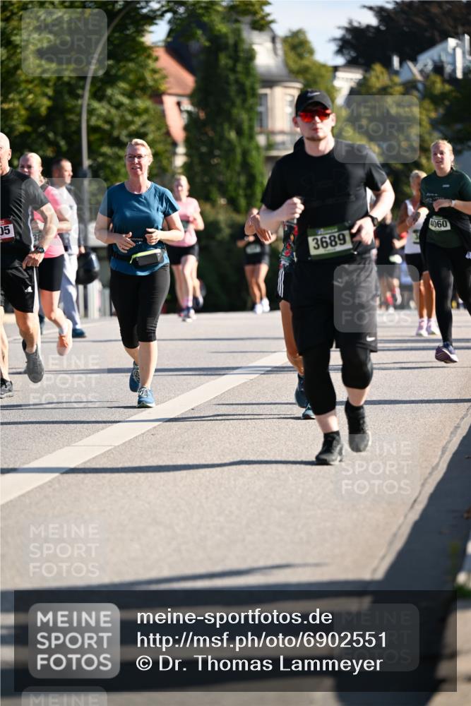 01.09.2024 - BARMER Alsterlauf Dr. Thomas Lammeyer http://msf.ph/oto/6902551 01.09.2024 09:39:28 Laufen 05, 3689, 4060 meine-sportfotos.de