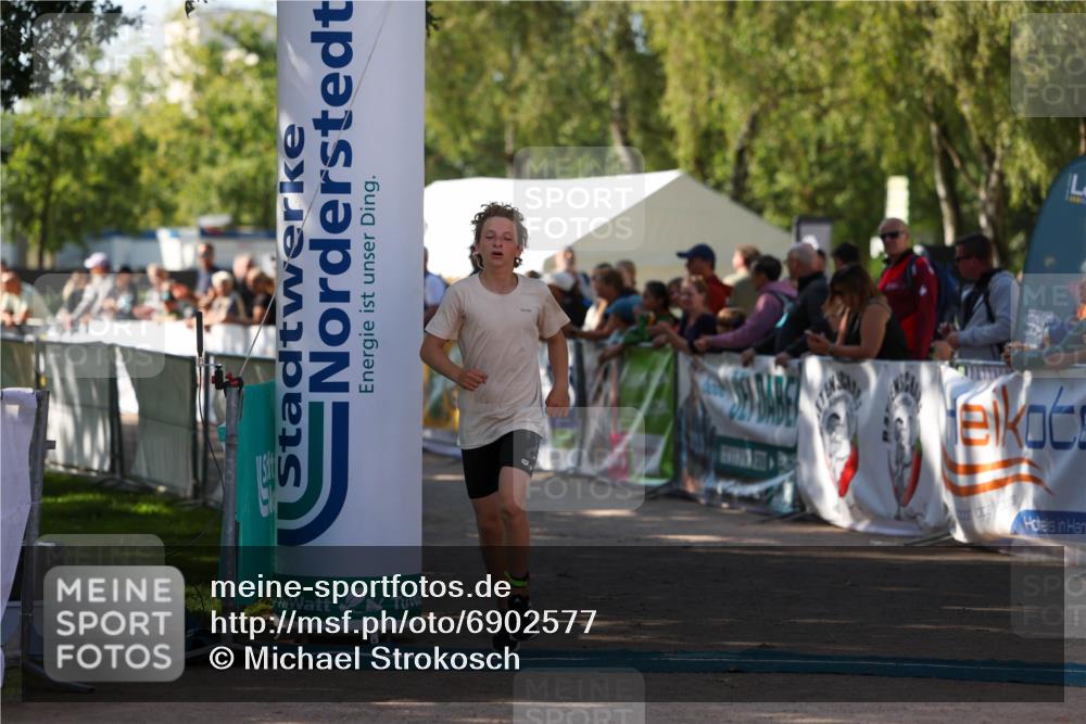 01.09.2024 - 17. Tribühne Triathlon Michael Strokosch http://msf.ph/oto/6902577 01.09.2024 11:01:41 Ziel 161, 200, 292 meine-sportfotos.de
