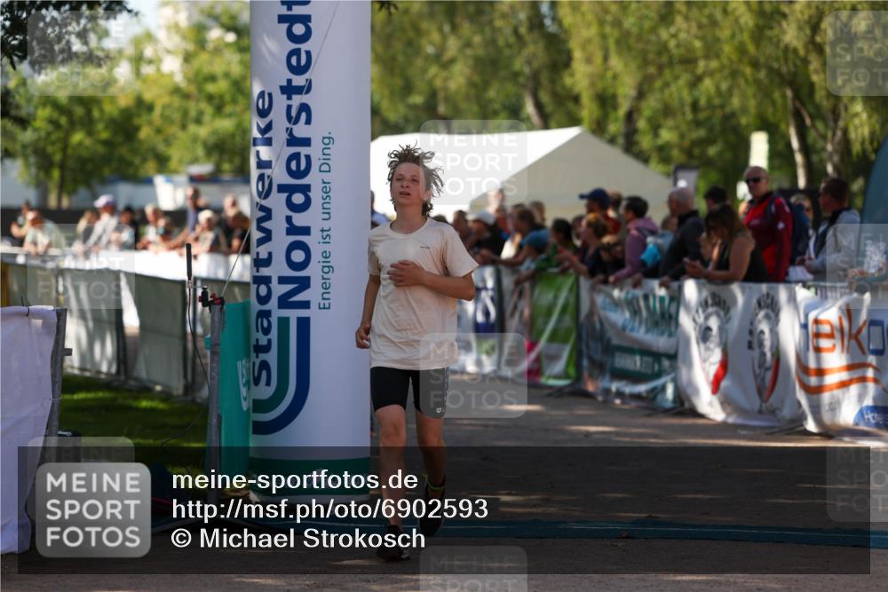01.09.2024 - 17. Tribühne Triathlon Michael Strokosch http://msf.ph/oto/6902593 01.09.2024 11:01:42 Ziel 161, 200, 292 meine-sportfotos.de