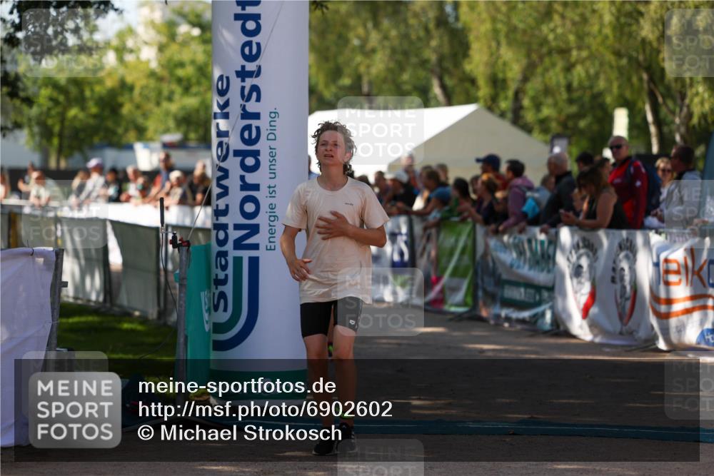 01.09.2024 - 17. Tribühne Triathlon Michael Strokosch http://msf.ph/oto/6902602 01.09.2024 11:01:42 Ziel 161, 200, 292 meine-sportfotos.de