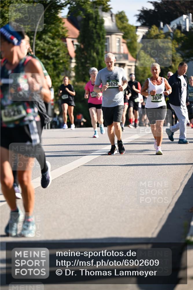 01.09.2024 - BARMER Alsterlauf Dr. Thomas Lammeyer http://msf.ph/oto/6902609 01.09.2024 09:39:31 Laufen 826, 3592, 3829, 3830 meine-sportfotos.de