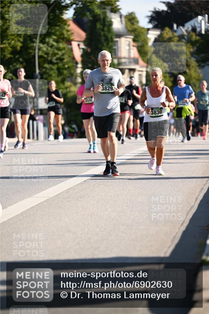 01.09.2024 - BARMER Alsterlauf Dr. Thomas Lammeyer http://msf.ph/oto/6902630 01.09.2024 09:39:31 Laufen 342, 3829, 3830 meine-sportfotos.de