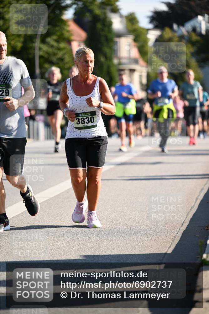 01.09.2024 - BARMER Alsterlauf Dr. Thomas Lammeyer http://msf.ph/oto/6902737 01.09.2024 09:39:34 Laufen 29, 3830 meine-sportfotos.de