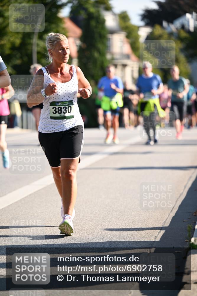 01.09.2024 - BARMER Alsterlauf Dr. Thomas Lammeyer http://msf.ph/oto/6902758 01.09.2024 09:39:35 Laufen 3830 meine-sportfotos.de