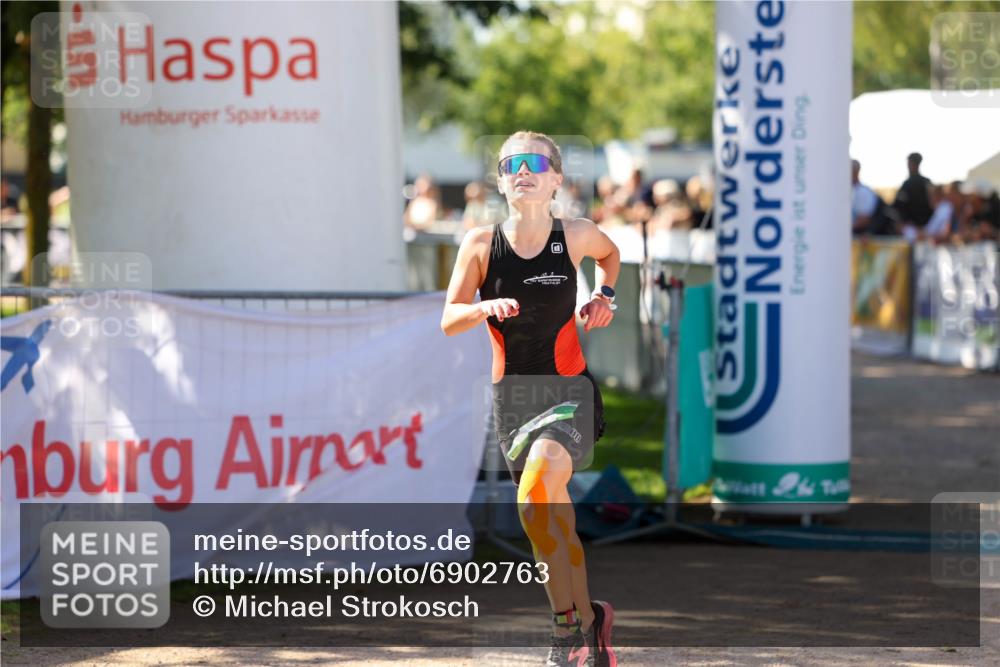 01.09.2024 - 17. Tribühne Triathlon Michael Strokosch http://msf.ph/oto/6902763 01.09.2024 11:01:55 Ziel 259 meine-sportfotos.de