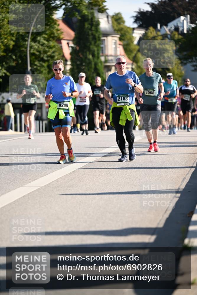 01.09.2024 - BARMER Alsterlauf Dr. Thomas Lammeyer http://msf.ph/oto/6902826 01.09.2024 09:39:37 Laufen 8206, 2163, 2163, 3068 meine-sportfotos.de
