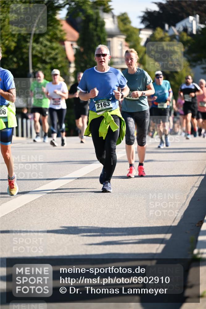 01.09.2024 - BARMER Alsterlauf Dr. Thomas Lammeyer http://msf.ph/oto/6902910 01.09.2024 09:39:39 Laufen 06, 2163 meine-sportfotos.de
