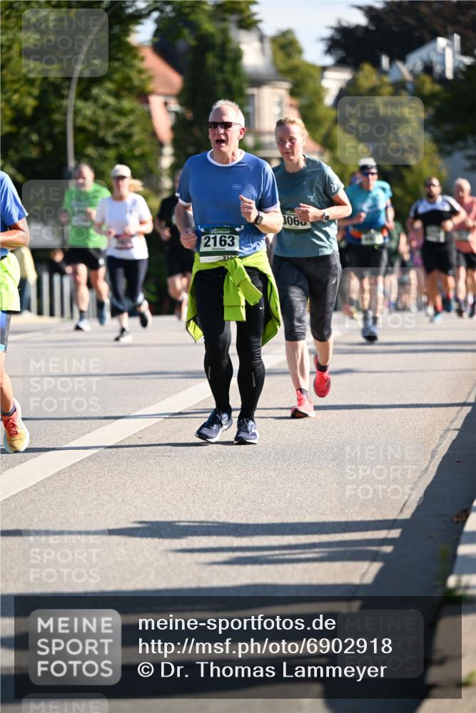 01.09.2024 - BARMER Alsterlauf Dr. Thomas Lammeyer http://msf.ph/oto/6902918 01.09.2024 09:39:39 Laufen 2163, 3060 meine-sportfotos.de