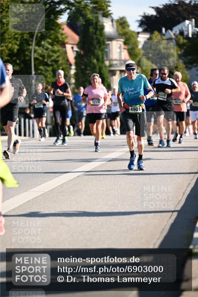 01.09.2024 - BARMER Alsterlauf Dr. Thomas Lammeyer http://msf.ph/oto/6903000 01.09.2024 09:39:42 Laufen 2228, 4901, 4008 meine-sportfotos.de