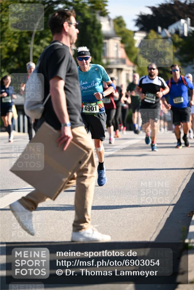 01.09.2024 - BARMER Alsterlauf Dr. Thomas Lammeyer http://msf.ph/oto/6903054 01.09.2024 09:39:44 Laufen 4901, 4202 meine-sportfotos.de