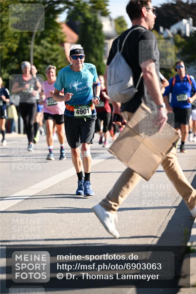 01.09.2024 - BARMER Alsterlauf Dr. Thomas Lammeyer http://msf.ph/oto/6903063 01.09.2024 09:39:44 Laufen 4901, 1202 meine-sportfotos.de