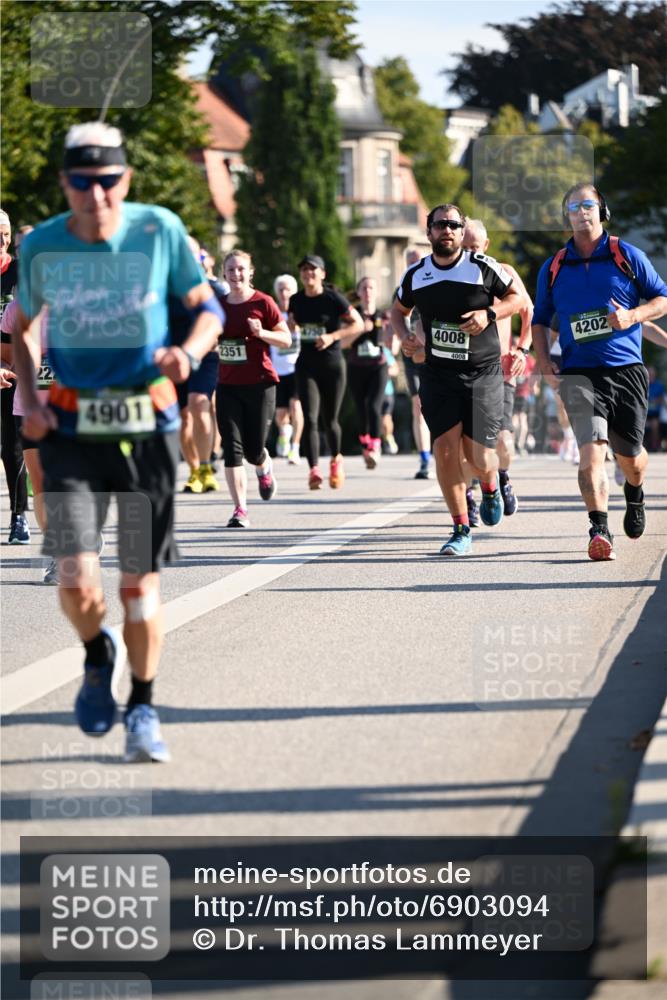 01.09.2024 - BARMER Alsterlauf Dr. Thomas Lammeyer http://msf.ph/oto/6903094 01.09.2024 09:39:45 Laufen 22, 4901, 2351, 4008, 4008, 4202 meine-sportfotos.de