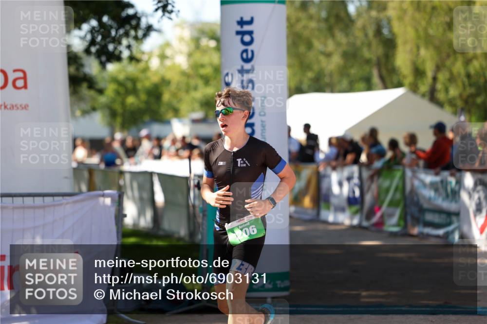 01.09.2024 - 17. Tribühne Triathlon Michael Strokosch http://msf.ph/oto/6903131 01.09.2024 11:03:09 Ziel 206, 265 meine-sportfotos.de