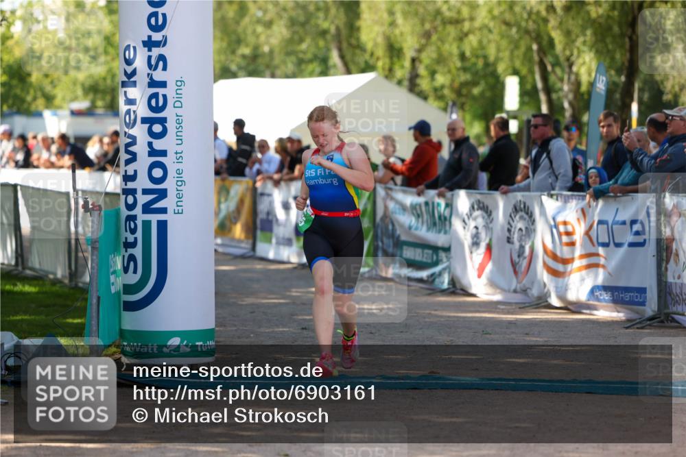 01.09.2024 - 17. Tribühne Triathlon Michael Strokosch http://msf.ph/oto/6903161 01.09.2024 11:03:14 Ziel 227, 265 meine-sportfotos.de