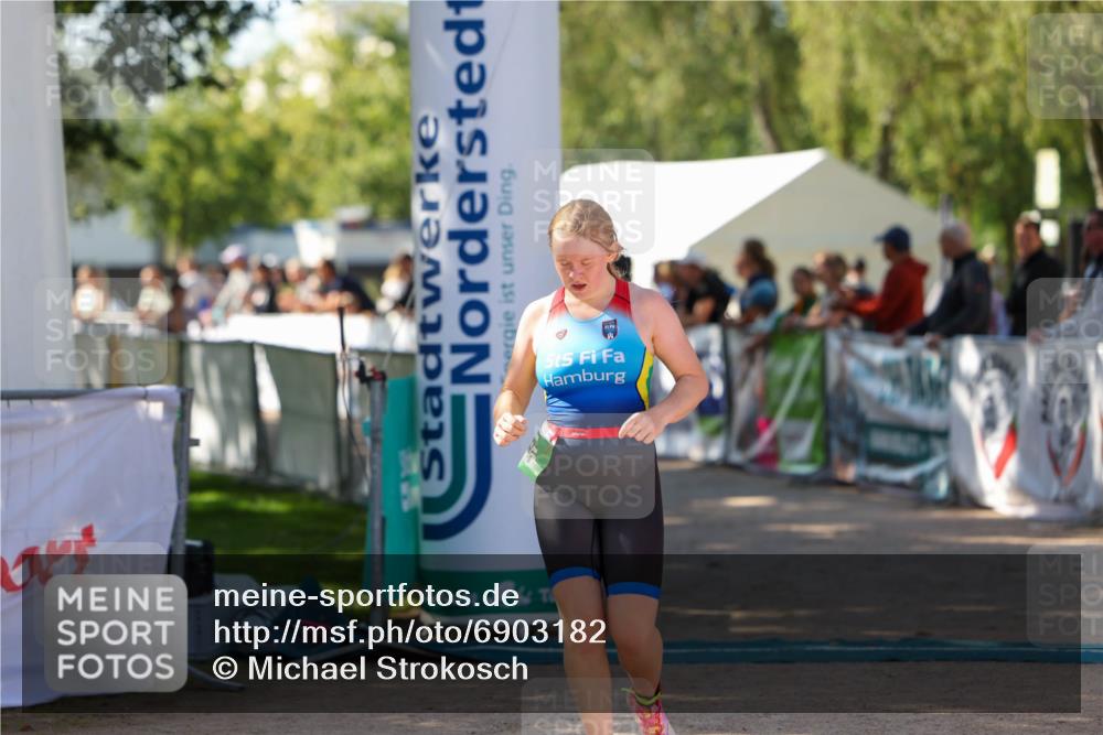 01.09.2024 - 17. Tribühne Triathlon Michael Strokosch http://msf.ph/oto/6903182 01.09.2024 11:03:15 Ziel 227, 265 meine-sportfotos.de