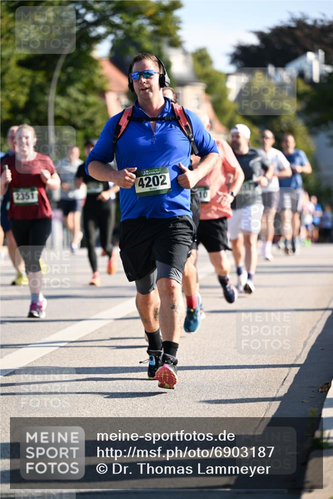 01.09.2024 - BARMER Alsterlauf Dr. Thomas Lammeyer http://msf.ph/oto/6903187 01.09.2024 09:39:47 Laufen 2351, 4202 meine-sportfotos.de