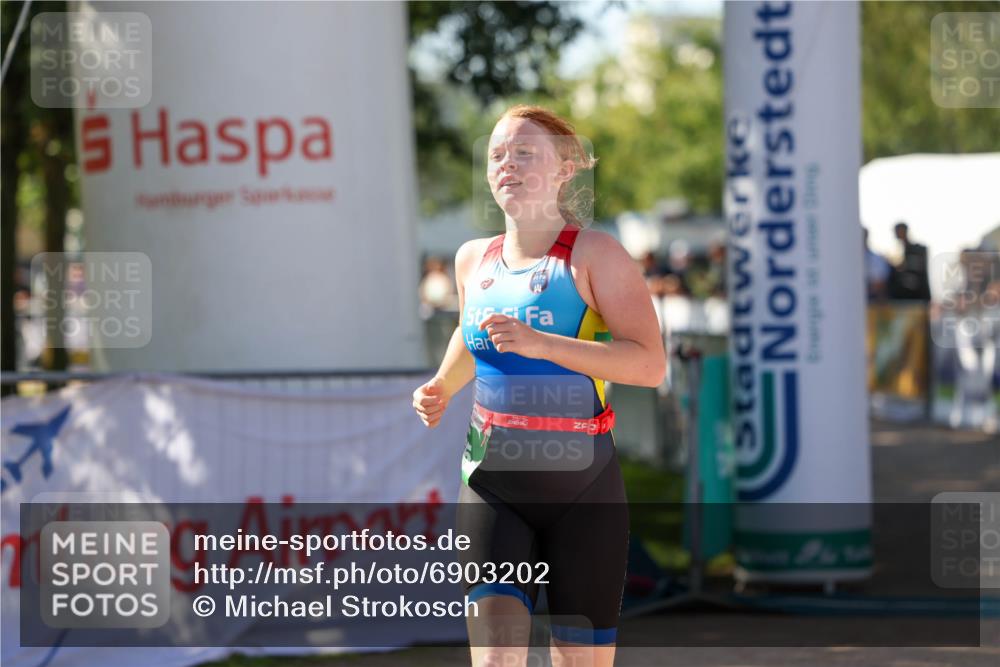 01.09.2024 - 17. Tribühne Triathlon Michael Strokosch http://msf.ph/oto/6903202 01.09.2024 11:03:16 Ziel 227, 229, 265 meine-sportfotos.de