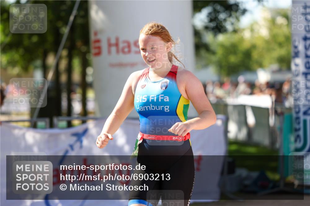01.09.2024 - 17. Tribühne Triathlon Michael Strokosch http://msf.ph/oto/6903213 01.09.2024 11:03:17 Ziel 227, 229, 265 meine-sportfotos.de