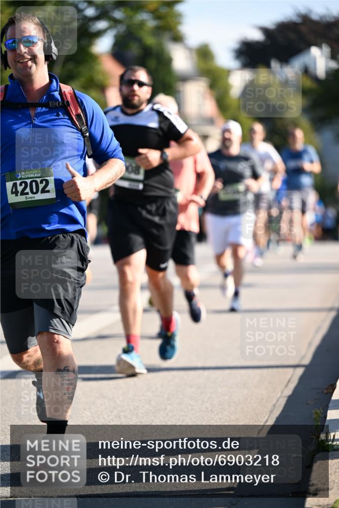 01.09.2024 - BARMER Alsterlauf Dr. Thomas Lammeyer http://msf.ph/oto/6903218 01.09.2024 09:39:48 Laufen 35, 4202 meine-sportfotos.de