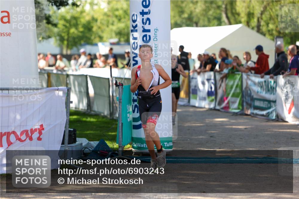 01.09.2024 - 17. Tribühne Triathlon Michael Strokosch http://msf.ph/oto/6903243 01.09.2024 11:03:21 Ziel 227, 229 meine-sportfotos.de