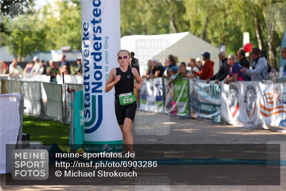 01.09.2024 - 17. Tribühne Triathlon Michael Strokosch http://msf.ph/oto/6903286 01.09.2024 11:03:23 Ziel 227, 229, 233 meine-sportfotos.de