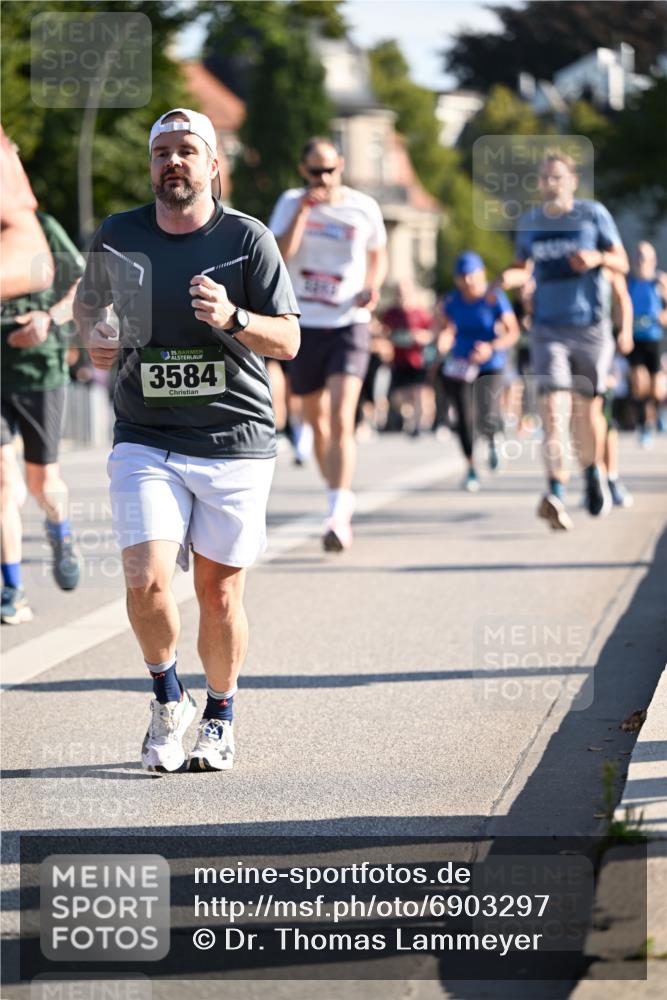 01.09.2024 - BARMER Alsterlauf Dr. Thomas Lammeyer http://msf.ph/oto/6903297 01.09.2024 09:39:51 Laufen 35, 3584 meine-sportfotos.de