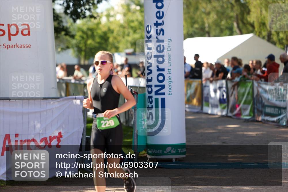 01.09.2024 - 17. Tribühne Triathlon Michael Strokosch http://msf.ph/oto/6903307 01.09.2024 11:03:24 Ziel 227, 229, 233 meine-sportfotos.de