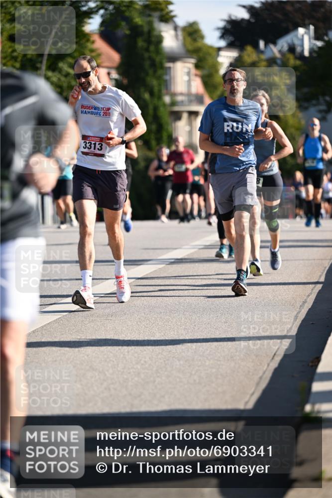 01.09.2024 - BARMER Alsterlauf Dr. Thomas Lammeyer http://msf.ph/oto/6903341 01.09.2024 09:39:52 Laufen 2011, 3313, 945 meine-sportfotos.de