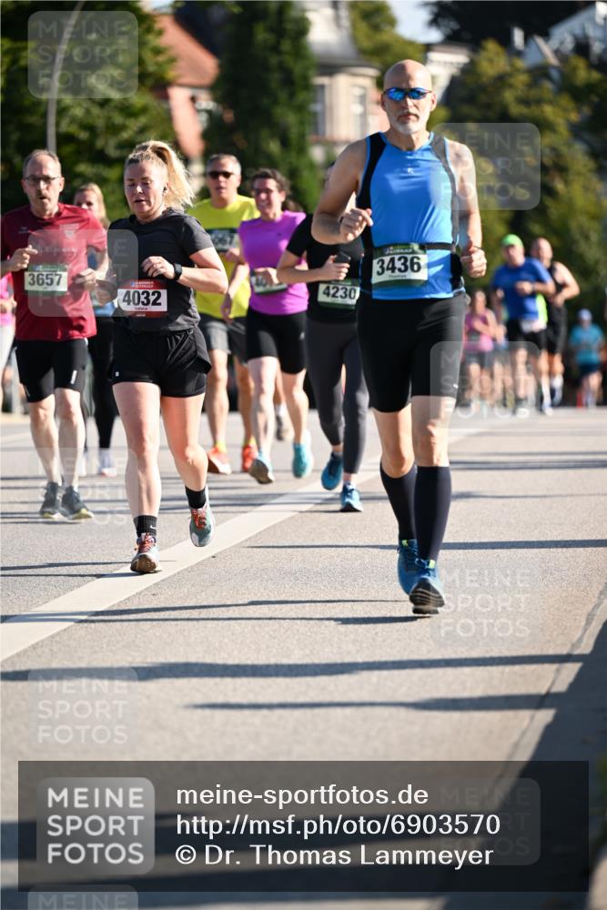 01.09.2024 - BARMER Alsterlauf Dr. Thomas Lammeyer http://msf.ph/oto/6903570 01.09.2024 09:39:58 Laufen 3657, 4230, 4032, 3436 meine-sportfotos.de