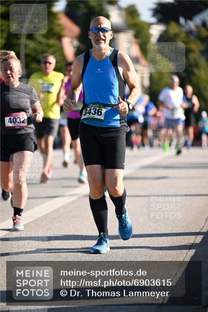 01.09.2024 - BARMER Alsterlauf Dr. Thomas Lammeyer http://msf.ph/oto/6903615 01.09.2024 09:40:00 Laufen 4032, 35, 3436 meine-sportfotos.de