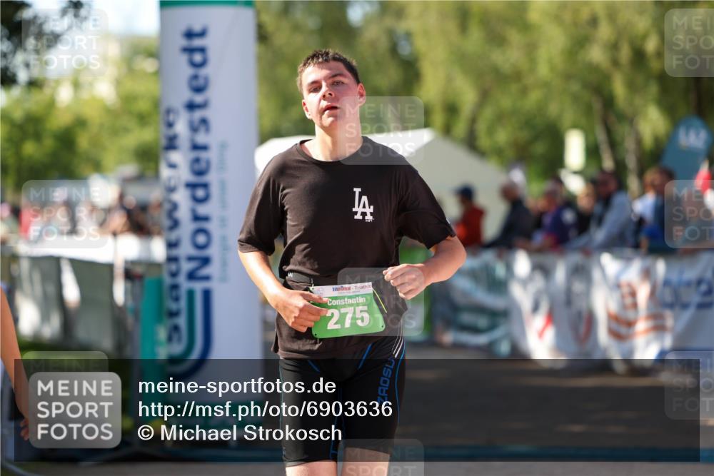 01.09.2024 - 17. Tribühne Triathlon Michael Strokosch http://msf.ph/oto/6903636 01.09.2024 11:03:52 Ziel 213, 245, 275 meine-sportfotos.de