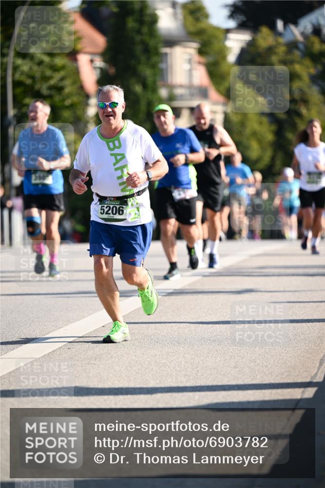 01.09.2024 - BARMER Alsterlauf Dr. Thomas Lammeyer http://msf.ph/oto/6903782 01.09.2024 09:40:04 Laufen 5206 meine-sportfotos.de