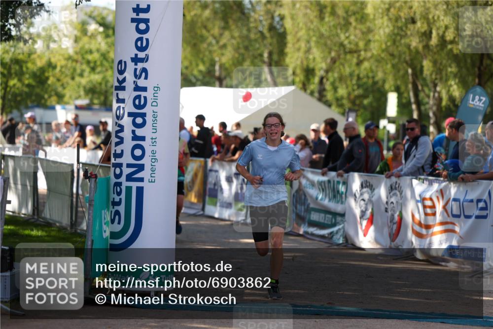 01.09.2024 - 17. Tribühne Triathlon Michael Strokosch http://msf.ph/oto/6903862 01.09.2024 11:04:37 Ziel 188, 291, 305, 1072 meine-sportfotos.de