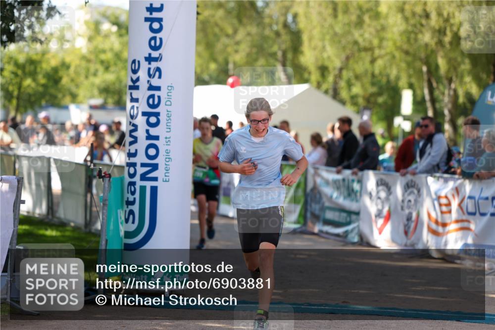 01.09.2024 - 17. Tribühne Triathlon Michael Strokosch http://msf.ph/oto/6903881 01.09.2024 11:04:38 Ziel 188, 291, 305, 1072 meine-sportfotos.de