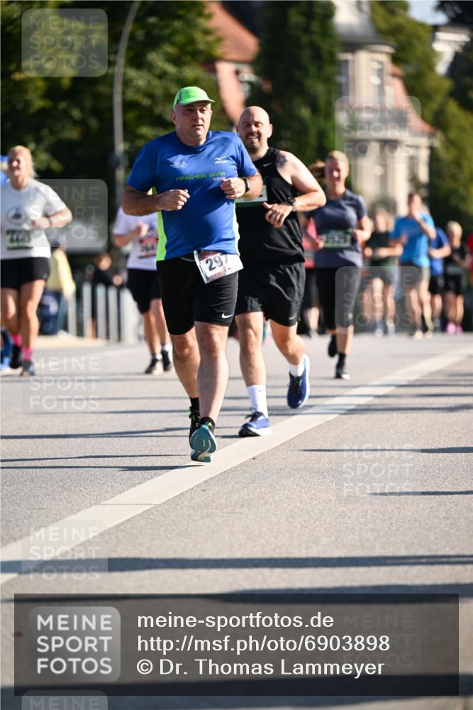 01.09.2024 - BARMER Alsterlauf Dr. Thomas Lammeyer http://msf.ph/oto/6903898 01.09.2024 09:40:07 Laufen  meine-sportfotos.de