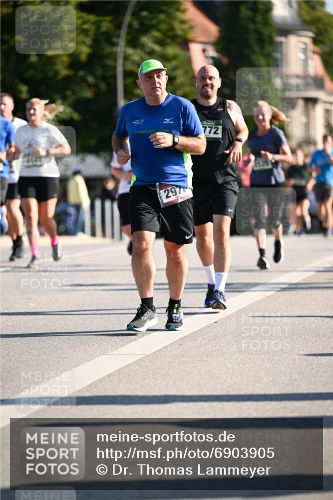 01.09.2024 - BARMER Alsterlauf Dr. Thomas Lammeyer http://msf.ph/oto/6903905 01.09.2024 09:40:07 Laufen 2016, 2970, 772 meine-sportfotos.de