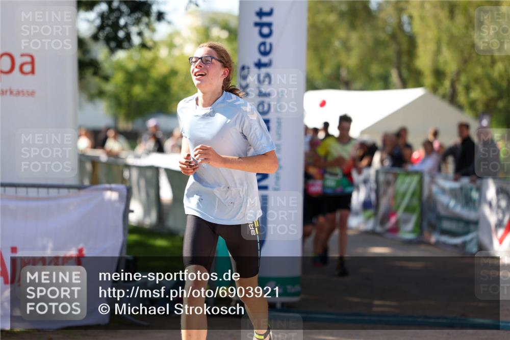 01.09.2024 - 17. Tribühne Triathlon Michael Strokosch http://msf.ph/oto/6903921 01.09.2024 11:04:39 Ziel 188, 291, 305, 1072 meine-sportfotos.de