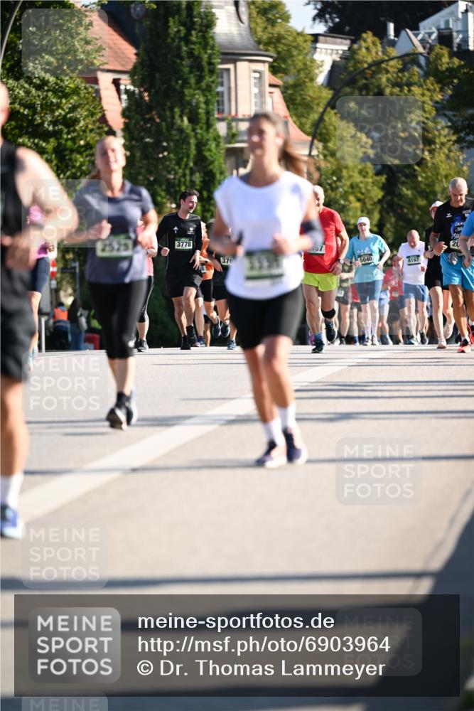 01.09.2024 - BARMER Alsterlauf Dr. Thomas Lammeyer http://msf.ph/oto/6903964 01.09.2024 09:40:09 Laufen 2525, 3778, 20, 376, 5040, 8167 meine-sportfotos.de