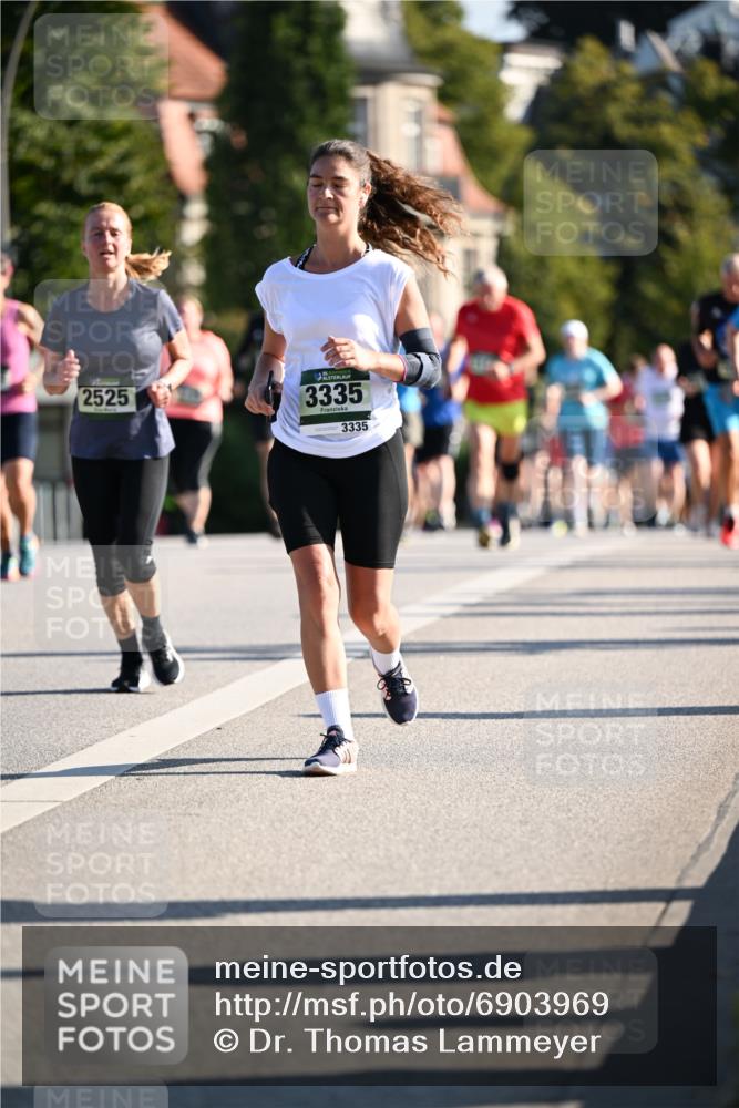 01.09.2024 - BARMER Alsterlauf Dr. Thomas Lammeyer http://msf.ph/oto/6903969 01.09.2024 09:40:09 Laufen 2525, 3335, 3335 meine-sportfotos.de