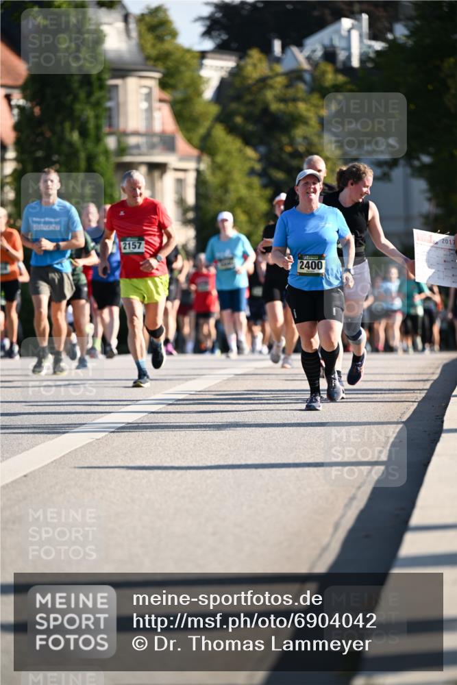 01.09.2024 - BARMER Alsterlauf Dr. Thomas Lammeyer http://msf.ph/oto/6904042 01.09.2024 09:40:11 Laufen 2157, 2400, 2017 meine-sportfotos.de