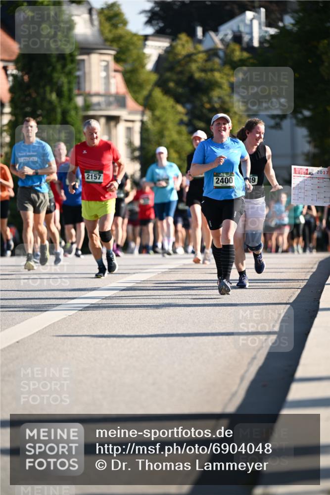 01.09.2024 - BARMER Alsterlauf Dr. Thomas Lammeyer http://msf.ph/oto/6904048 01.09.2024 09:40:12 Laufen 2017, 2157, 2400, 9 meine-sportfotos.de