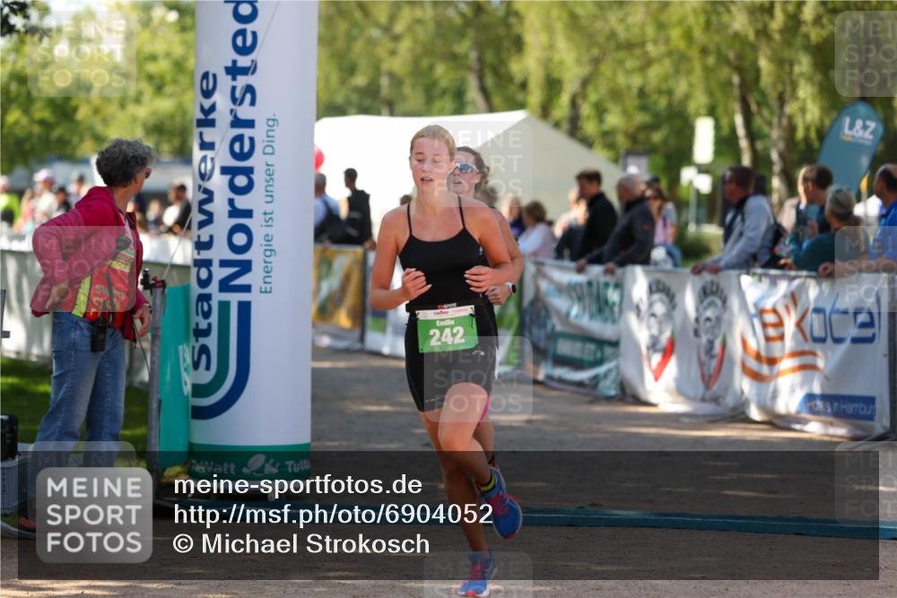 01.09.2024 - 17. Tribühne Triathlon Michael Strokosch http://msf.ph/oto/6904052 01.09.2024 11:04:48 Ziel 212, 242, 280 meine-sportfotos.de